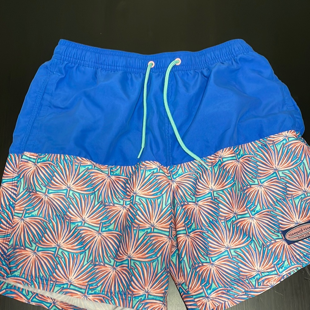 Vineyard vines 5inch inseam swim trunks